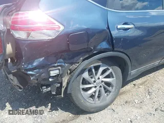 2016 Nissan Rogue SV z VIN 5N1AT2MV7GC747967, wystawiony jako IAAI lot #42231369 z przebiegiem 98 945 mil mil oraz . Historia ofert i sprzedaży dostępna na DreamBid. Obrazek 6.