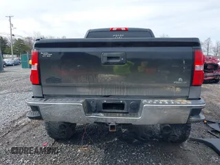 2015 GMC Sierra 1500 SLE z VIN 1GTV2UEC1FZ321141, wystawiony jako IAAI lot #41814049 z przebiegiem 91 173 mil mil oraz . Historia ofert i sprzedaży dostępna na DreamBid. Obrazek 17.