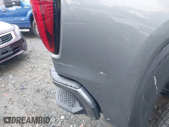 2020 GMC Sierra 1500 Denali z VIN 3GTU9FED1LG164752, wystawiony jako IAAI lot #41530535 z przebiegiem 119 037 mil mil oraz . Historia ofert i sprzedaży dostępna na DreamBid. Obrazek 6.