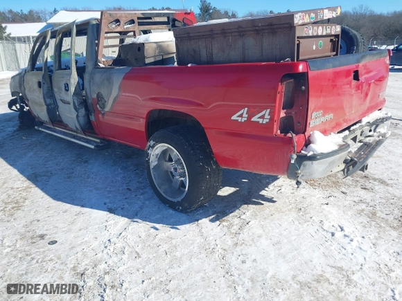 2007 GMC Sierra 2500HD Classic SLT with VIN 1GTHK23D47F103226, listed as a IAAI auction lot 41582211 with 1 mi miles. Bid and sale history available at carsss.com. Image 3.