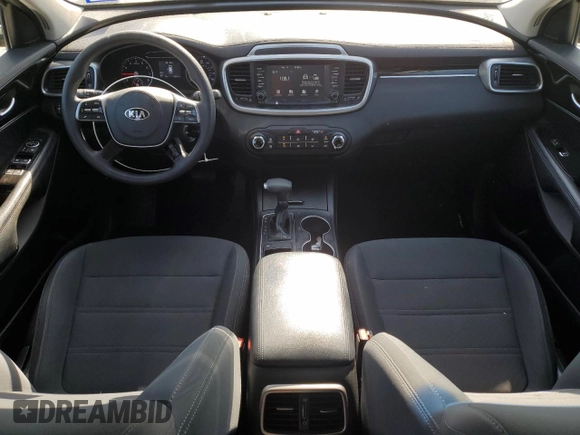 2019 Kia Sorento L with VIN 5XYPG4A39KG475377, listed as a Copart auction lot 52038745 with 95,613 mi miles and Clean Title. Bid and sale history available at DreamBid. Image 8.