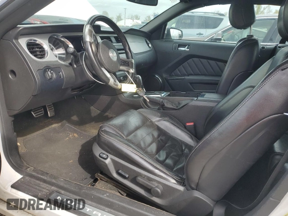2013 Ford Mustang V6 with VIN 1ZVBP8EM6D5264800, listed as a Copart auction lot 52551845 with 185,217 mi miles and Salvage title. Bid and sale history available at DreamBid. Image 7.