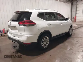 2019 Nissan Rogue SV z VIN KNMAT2MT5KP503352, wystawiony jako IAAI lot #41857095 z przebiegiem 91 250 mil mil oraz . Historia ofert i sprzedaży dostępna na DreamBid. Obrazek 4.