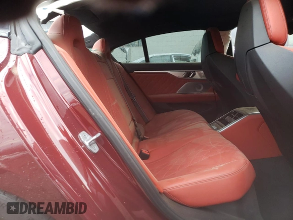 2021 BMW M8 z VIN WBSGV0C03MCF60039, wystawiony jako Copart lot #39737763 z przebiegiem Nie podano mil oraz . Historia ofert i sprzedaży dostępna na DreamBid. Obrazek 10.