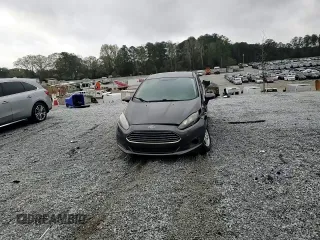 2018 Ford Fiesta SE z VIN 3FADP4EJ5JM103411, wystawiony jako Copart lot #50130325 z przebiegiem 111 247 mil mil oraz Szkoda całkowita • Salvage title. Historia ofert i sprzedaży dostępna na DreamBid. Obrazek 10.