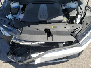 2024 Kia EV6 Wind with VIN KNDC34LAXR5213764, listed as a Copart auction lot 73032434 with 3,239 mi miles and Salvage Title. Bid and sale history available at carsss.com. Image 12.