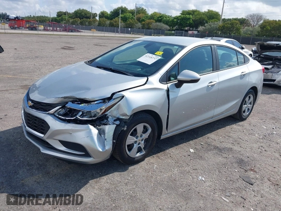 2017 Chevrolet Cruze LS z VIN 1G1BC5SM5H7233199, wystawiony jako IAAI lot #42168232 z przebiegiem 48 052 mil mil oraz . Historia ofert i sprzedaży dostępna na DreamBid. Obrazek 2.