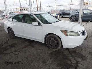 2008 Honda Accord LX z VIN 1HGCP26318A106812, wystawiony jako IAAI lot #41741788 z przebiegiem 117 140 mil mil oraz . Historia ofert i sprzedaży dostępna na DreamBid. Obrazek 1.