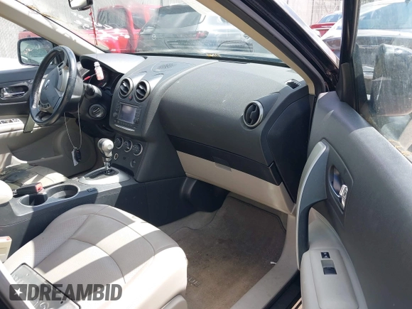 2011 Nissan Rogue S z VIN JN8AS5MV7BW277914, wystawiony jako IAAI lot #42327420 z przebiegiem 137 161 mil mil oraz . Historia ofert i sprzedaży dostępna na DreamBid. Obrazek 5.
