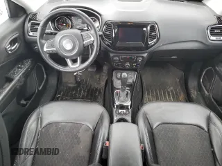2018 Jeep Compass Latitude with VIN 3C4NJDBB0JT493661, listed as a Copart auction lot 88695545 with 89,046 mi miles and Salvage Title. Bid and sale history available at DreamBid. Image 8.