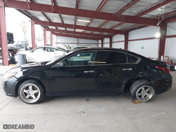 2017 Nissan Altima 2.5 SR with VIN 1N4AL3AP8HC166999, listed as a IAAI auction lot 41483211 with 131,831 mi miles. Bid and sale history available at carsss.com. Image 14.