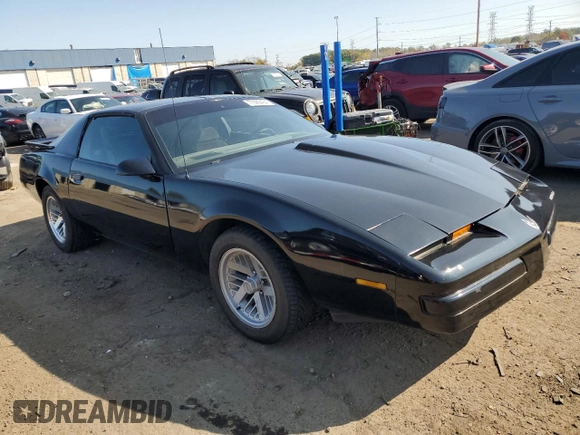 1989 Pontiac Firebird with VIN 1G2FS21E6KL245532, listed as a Copart auction lot 77085424 with 134,957 mi miles and Clean title. Bid and sale history available at DreamBid. Image 4.