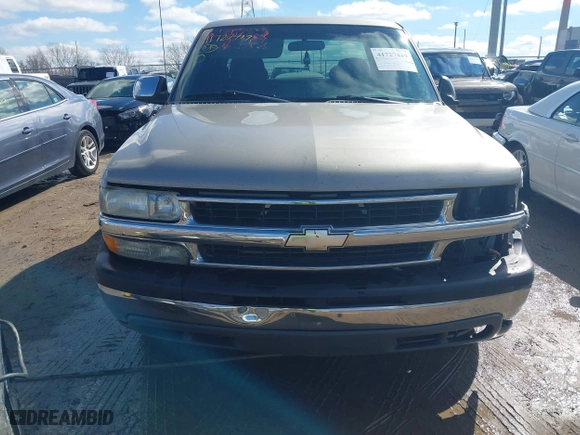 2000 Chevrolet Silverado 1500 LS with VIN 1GCEC19T9YZ220406, listed as a IAAI auction lot 41727419 with 185,131 mi miles. Bid and sale history available at carsss.com. Image 12.