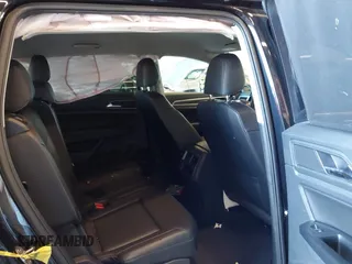 2019 Volkswagen Atlas SE with VIN 1V2UR2CA2KC515962, listed as a IAAI auction lot 42369371 with 81,629 mi miles and . Bid and sale history available at DreamBid. Image 8.