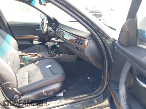 2007 BMW 3 Series 328xi с VIN WBAVC93567K032567, выставлен на аукционе IAAI как лот 42335514 с пробегом Не указан миль и . История ставок и продаж доступна на DreamBid. Изображение 5.