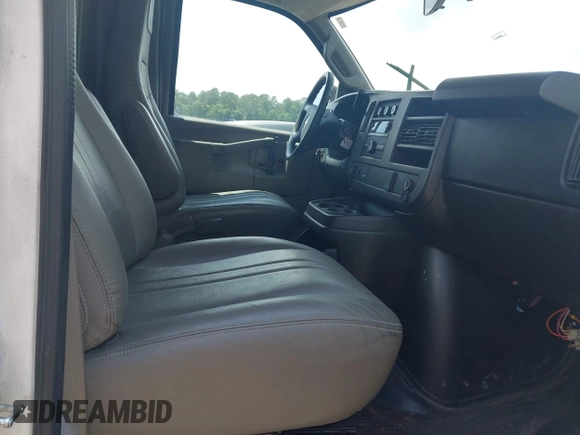 2016 Chevrolet Express Cargo with VIN 1GCWGAFF2G1162983, listed as a IAAI auction lot 42391128 with 177,129 mi miles and . Bid and sale history available at DreamBid. Image 5.