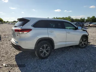 2018 Toyota Highlander LE with VIN 5TDZARFH4JS033748, listed as a Copart auction lot 55203825 with Not provided miles and Salvage title. Bid and sale history available at DreamBid. Image 3.