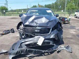 2019 Kia Sorento LX z VIN 5XYPGDA59KG448942, wystawiony jako IAAI lot #42333673 z przebiegiem 172 581 mil mil oraz . Historia ofert i sprzedaży dostępna na DreamBid. Obrazek 13.