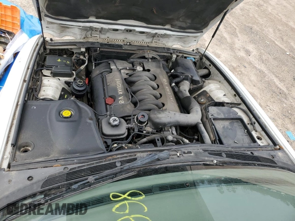 1998 Jaguar XJ with VIN SAJHX1248WC835728, listed as a Copart auction lot 86698244 with 116,768 mi miles and Clean title. Bid and sale history available at DreamBid. Image 11.