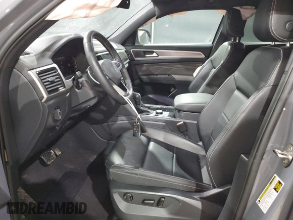 2022 Volkswagen Atlas SE z VIN 1V2KE2CA1NC229494, wystawiony jako Copart lot #42028205 z przebiegiem 54 046 mil mil oraz Czysty tytuł • Clean title. Historia ofert i sprzedaży dostępna na DreamBid. Obrazek 7.