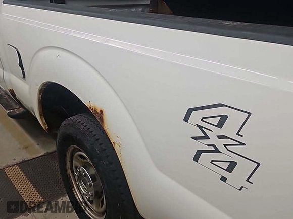 2011 Ford F-250 XL z VIN 1FT7X2B62BEC17045, wystawiony jako IAAI lot #42851395 z przebiegiem 73 355 mil mil oraz . Historia ofert i sprzedaży dostępna na DreamBid. Obrazek 13.