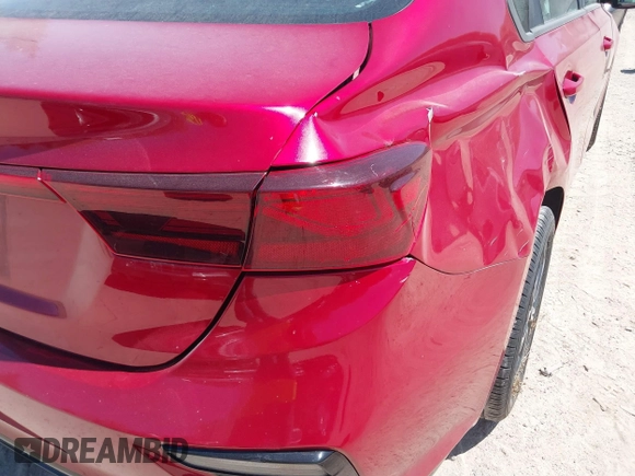 2021 Kia Forte LXS z VIN 3KPF24AD2ME309060, wystawiony jako IAAI lot #42220259 z przebiegiem 79 298 mil mil oraz . Historia ofert i sprzedaży dostępna na DreamBid. Obrazek 20.