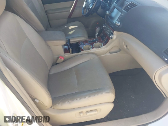 2011 Toyota Highlander Limited with VIN 5TDYK3EH0BS046070, listed as a IAAI auction lot 42134709 with 161,213 mi miles and . Bid and sale history available at DreamBid. Image 5.