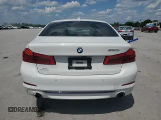 2019 BMW 5 Series 530i z VIN WBAJA5C59KWW41067, wystawiony jako Copart lot #54488765 z przebiegiem 59 578 mil mil oraz Szkoda całkowita • Salvage title. Historia ofert i sprzedaży dostępna na DreamBid. Obrazek 6.