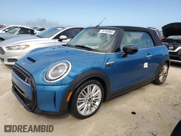 2022 MINI Convertible Cooper S z VIN WMW43DL03N3N64966, wystawiony jako Copart lot #74749364 z przebiegiem Nie podano mil oraz Nie do naprawy • Non repairable. Historia ofert i sprzedaży dostępna na DreamBid. Obrazek 1.