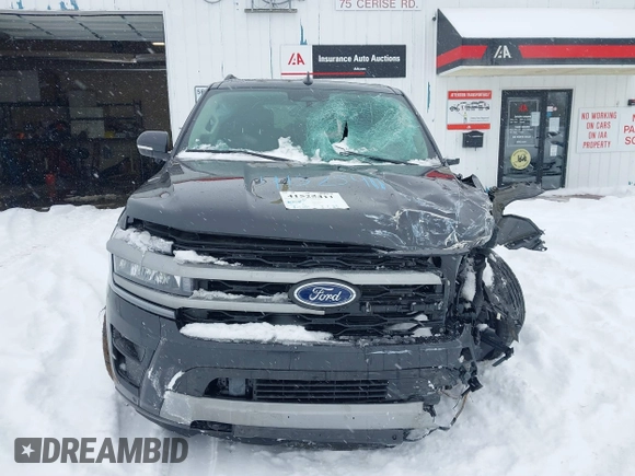 2024 Ford Expedition Max XLT with VIN 1FMJK1J83REA98073, listed as a IAAI auction lot 41525411 with Not Provided miles and . Bid and sale history available at DreamBid. Image 11.