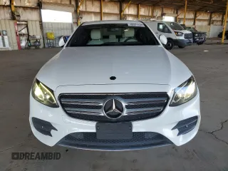 2019 Mercedes-Benz E-Class E 300 with VIN WDDZF4JB3KA565651, listed as a Copart auction lot 42371535 with 132,756 mi miles and Clean Title. Bid and sale history available at carsss.com. Image 5.