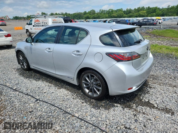 2013 Lexus CT 200h с VIN JTHKD5BH2D2158510, выставлен на аукционе Copart как лот 62389395 с пробегом 153 402 миль миль и Списание • Salvage title. История ставок и продаж доступна на DreamBid. Изображение 2.