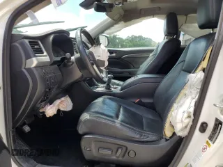 2017 Toyota Highlander Limited with VIN 5TDYZRFH8HS202829, listed as a Copart auction lot 58391795 with 81,957 mi miles and Salvage title. Bid and sale history available at DreamBid. Image 7.