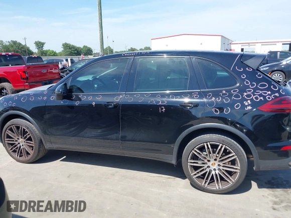 2017 Porsche Cayenne S с VIN WP1AB2A24HLA52279, выставлен на аукционе IAAI как лот 42194273 с пробегом 93 738 миль миль и . История ставок и продаж доступна на DreamBid. Изображение 15.