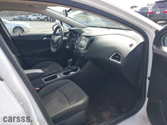 2017 Chevrolet Cruze LT with VIN 1G1BE5SM2H7189317, listed as a IAAI auction lot 41608509 with 197,718 mi miles. Bid and sale history available at carsss.com. Image 5.
