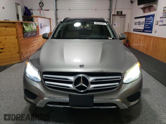 2019 Mercedes-Benz GLC 300 with VIN WDC0G4JB7KV162050, listed as a Copart auction lot 60563435 with 72,670 mi miles and Clean title. Bid and sale history available at DreamBid. Image 5.