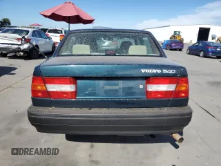 1994 Volvo 900 z VIN YV1JS8615R1180199, wystawiony jako Copart lot #76126714 z przebiegiem 131 713 mil mil oraz Szkody całkowita. Historia ofert i sprzedaży dostępna na DreamBid. Obrazek 6.