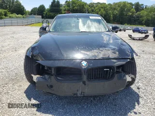 2013 BMW 3 Series 320i xDrive with VIN WBA3C3C54DF981575, listed as a Copart auction lot 65572755 with 130,468 mi miles and Clean title. Bid and sale history available at DreamBid. Image 5.