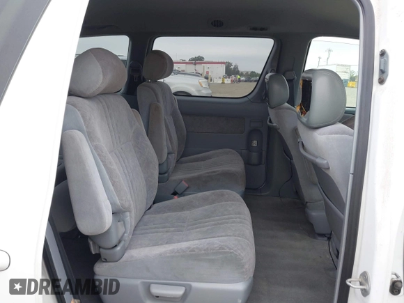 1999 Toyota Sienna LE with VIN 4T3ZF13C2XU105212, listed as a IAAI auction lot 42066557 with 153,659 mi miles. Bid and sale history available at carsss.com. Image 8.