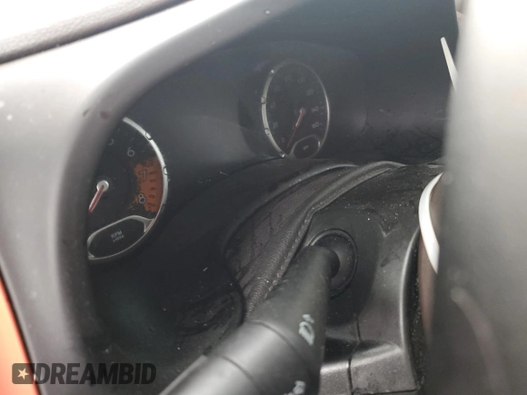 2015 Jeep Renegade Limited с VIN ZACCJADT0FPB57319, выставлен на аукционе Copart как лот 58262505 с пробегом Не указан миль и Списание • Salvage title. История ставок и продаж доступна на DreamBid. Изображение 9.