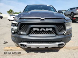 2019 Ram 1500 Rebel z VIN 1C6SRFET7KN875819, wystawiony jako Copart lot #57805775 z przebiegiem 80 521 mil mil oraz Szkoda całkowita • Salvage title. Historia ofert i sprzedaży dostępna na DreamBid. Obrazek 5.