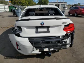 2018 BMW M2 z VIN WBS1J5C59J7B70349, wystawiony jako Copart lot #85573834 z przebiegiem 47 128 mil mil oraz Szkoda całkowita • Salvage title. Historia ofert i sprzedaży dostępna na DreamBid. Obrazek 6.