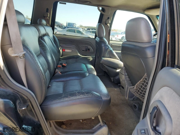 2000 Chevrolet Tahoe Limited with VIN 1GNEC13R5YR162203, listed as a Copart auction lot 83199854 with 347,572 mi miles and Salvage Title. Bid and sale history available at carsss.com. Image 10.