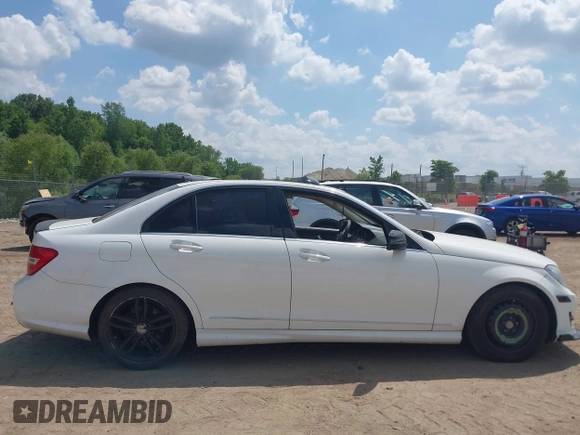 2014 Mercedes-Benz C 250 Sport with VIN WDDGF4HB5EA947035, listed as a IAAI auction lot 42538526 with 119,858 mi miles and . Bid and sale history available at DreamBid. Image 13.