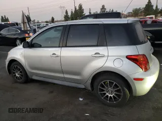 2005 Scion xA z VIN JTKKT624150088835, wystawiony jako Copart lot #74559644 z przebiegiem 244 665 mil mil oraz Szkody całkowita. Historia ofert i sprzedaży dostępna na DreamBid. Obrazek 2.