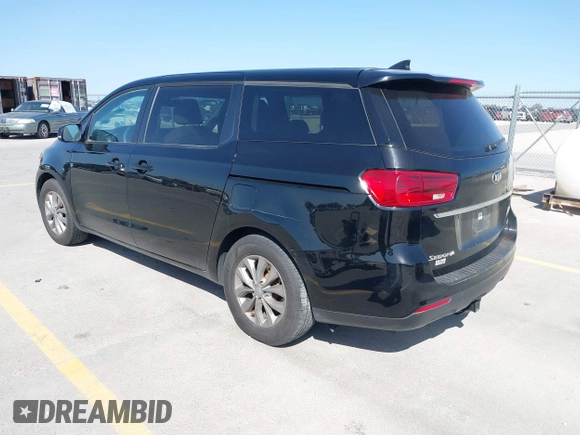 2020 Kia Sedona EX with VIN KNDMB5C18L6581794, listed as a IAAI auction lot 41767614 with 131,009 mi miles. Bid and sale history available at carsss.com. Image 3.