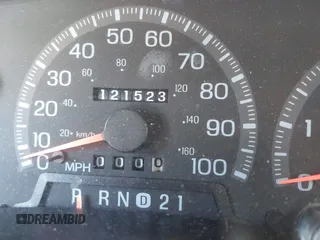 1998 Ford Expedition XLT with VIN 1FMRU17L1WLA47560, listed as a IAAI auction lot 41714605 with 121,523 mi miles. Bid and sale history available at carsss.com. Image 7.