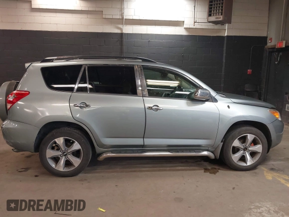 2008 Toyota RAV4 with VIN JTMBD33V685161926, listed as a IAAI auction lot 42041950 with 160,153 mi miles. Bid and sale history available at carsss.com. Image 13.