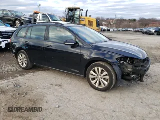 2018 Volkswagen Golf SportWagen S with VIN 3VW117AU1JM753284, listed as a Copart auction lot 81048463 with 103,464 mi miles. Bid and sale history available at carsss.com. Image 4.