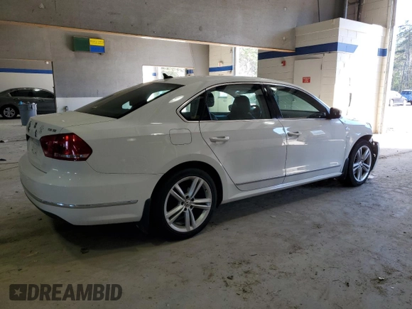 2015 Volkswagen Passat SE with VIN 1VWBS7A36FC005034, listed as a Copart auction lot 47081545 with 147,810 mi miles and Salvage title. Bid and sale history available at DreamBid. Image 3.